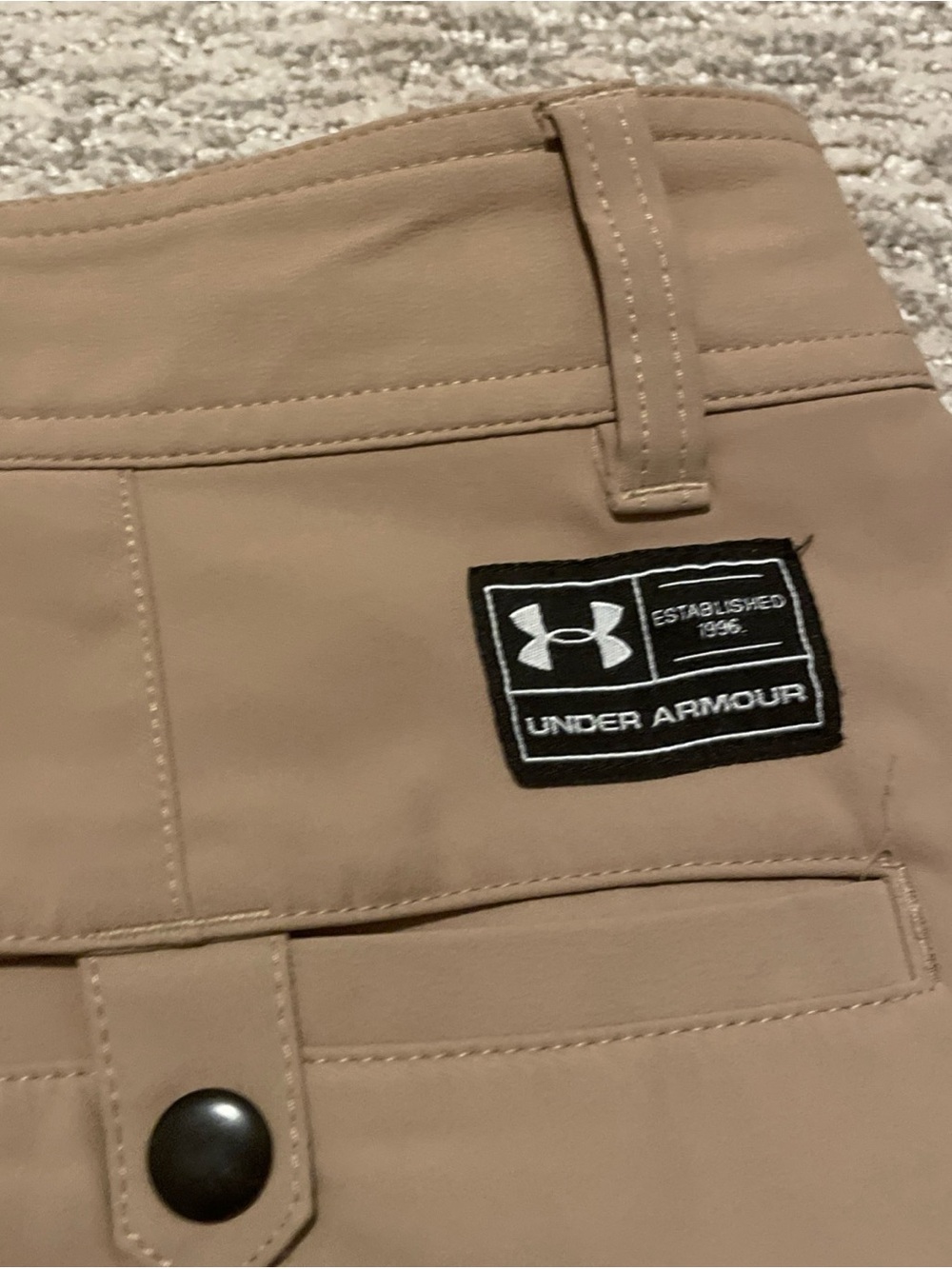Under Armour Hybrid Tech HeatGear Shorts Brown Mens Size 36 Loose Lightweight - Picture 9 of 9